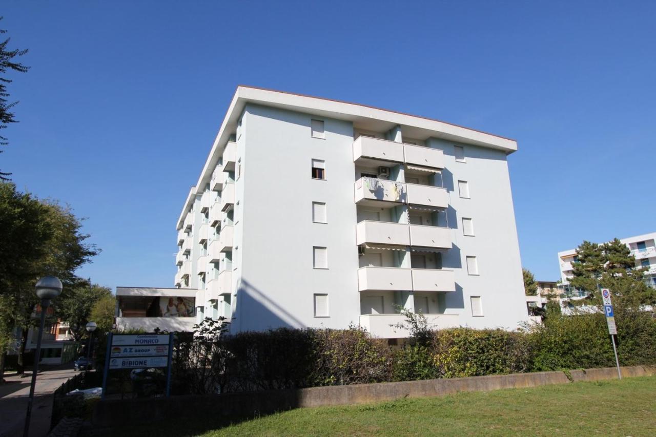 Condominio Monaco Бибионе Экстерьер фото